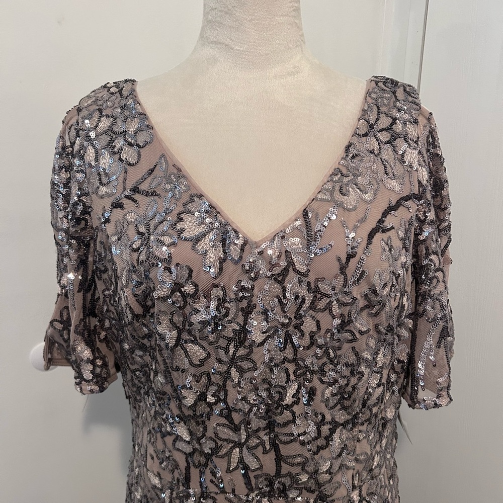 Alex Evenings V neck Sequin Dress - Picture 3 of 8